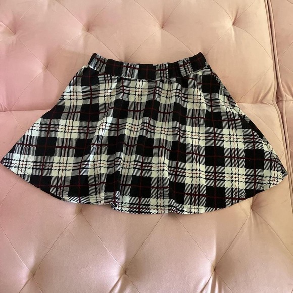 Plaid mini skirt - Picture 2 of 4